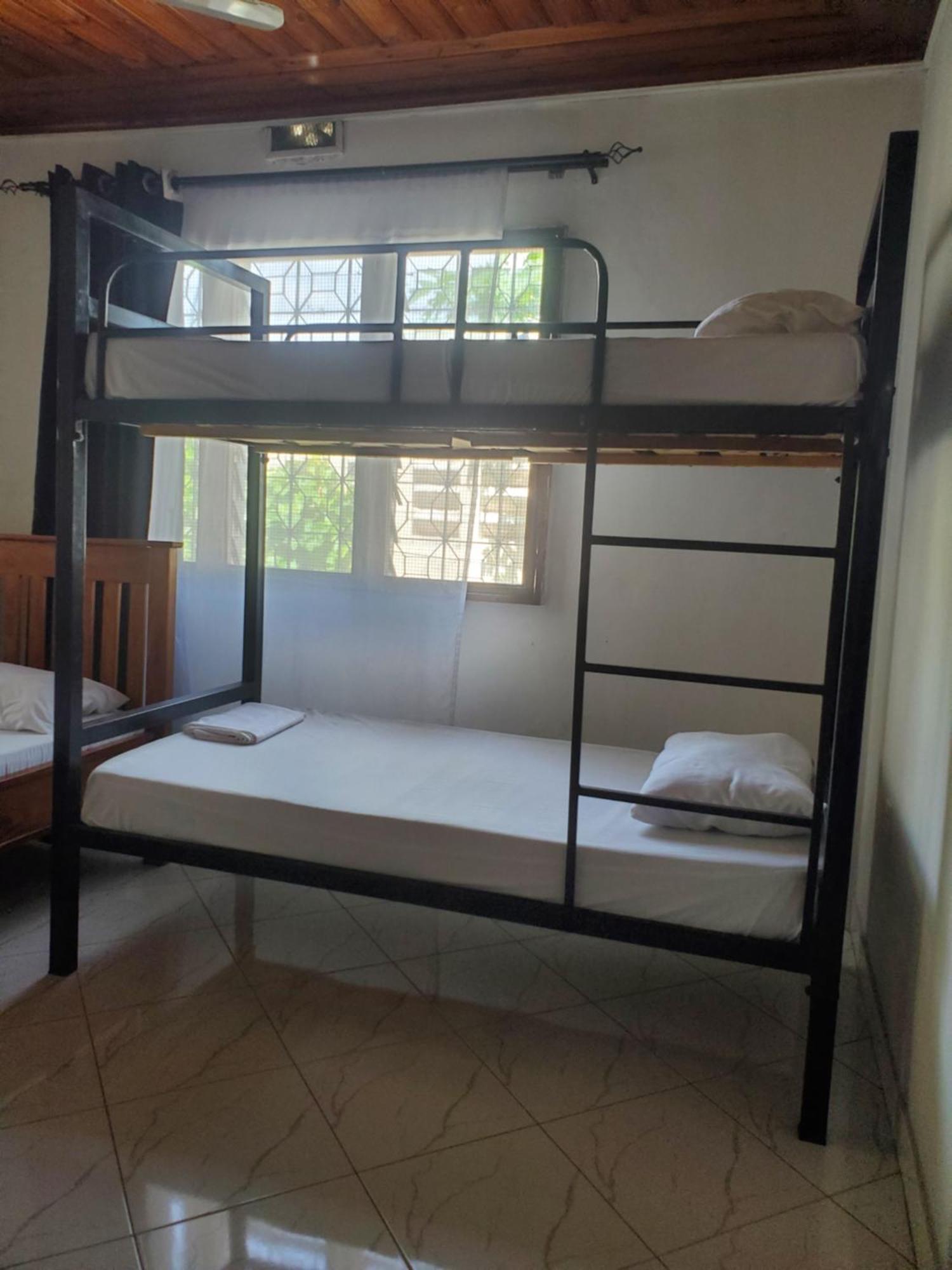 The Nest Haven Hostel Dar es Salaam Ngoại thất bức ảnh
